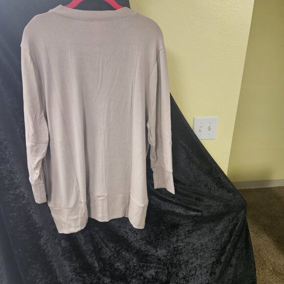 Zenana Outfitters 3X Long Sleeve Snap Front closure cozy sweater, Taupe. - Picture 3 of 3